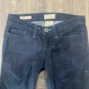 Jeans William Rast Betty Flare - Taille 28 - Coupe Slim Basse, Délavage Foncé - Excellent état